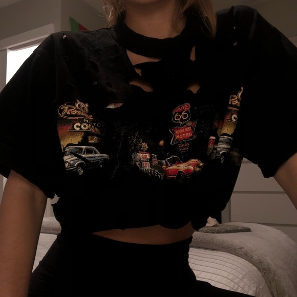 Tops - Oversized cutout Tee